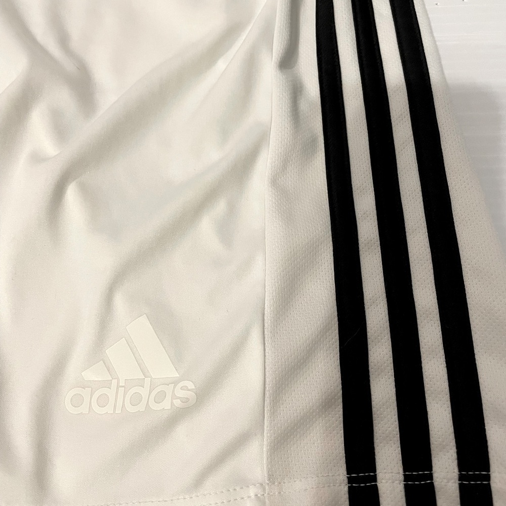 ADIDAS ClimaLite Mens Shorts White w/ Black size L - Picture 11 of 11